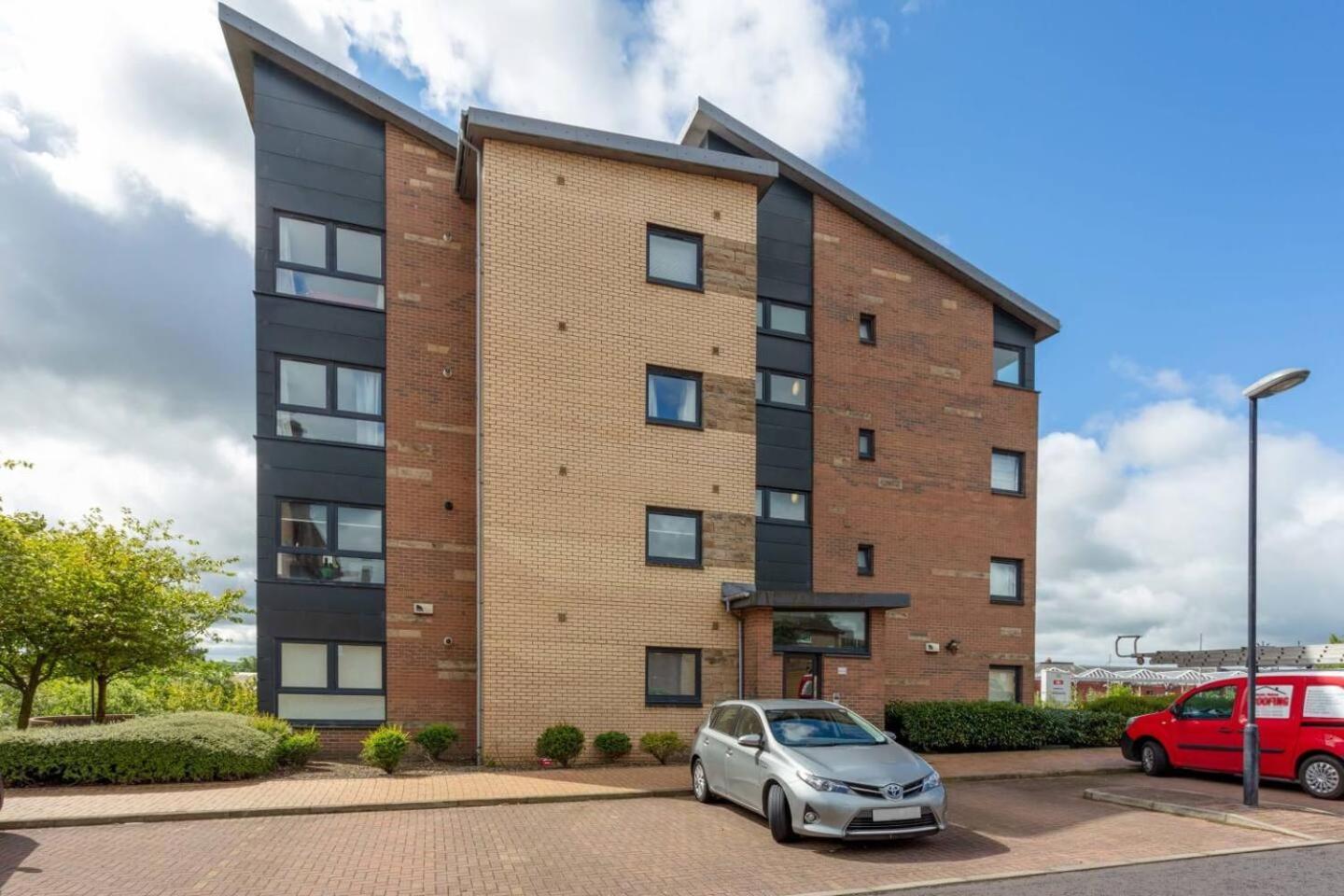 Walker Suite No 60 - Donnini Apartments Kilmarnock Buitenkant foto