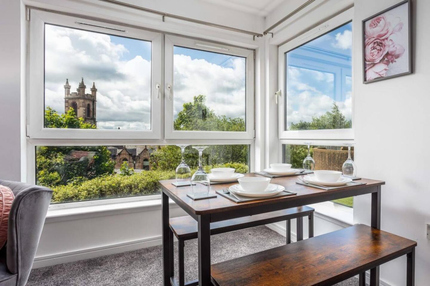 Walker Suite No 60 - Donnini Apartments Kilmarnock Buitenkant foto